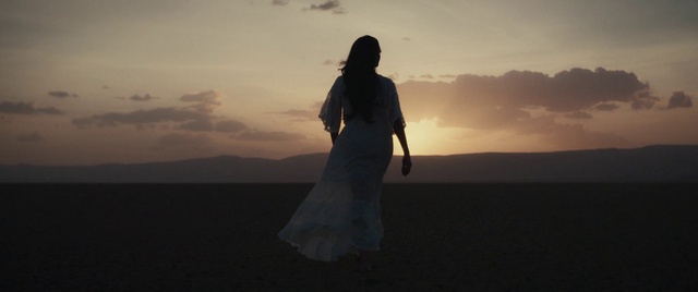 Video Reference: Sky, Photograph, Cloud, Beauty, Horizon, Standing, Dress, Photography, Water, Sea