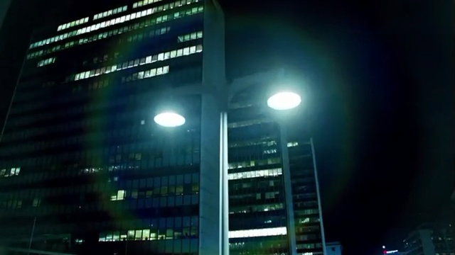 Video Reference: Metropolitan area, Metropolis, Skyscraper, City, Human settlement, Tower block, Commercial building, Architecture, Daytime, Downtown