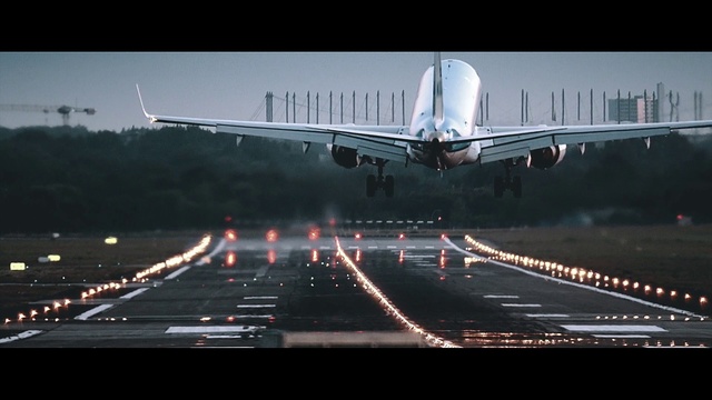 Video Reference: Airliner, Airplane, Air travel, Airline, Aircraft, Aviation, Narrow-body aircraft, Vehicle, Aerospace engineering, Wide-body aircraft