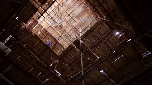 Video Reference: Architecture, Ceiling, Daylighting, Scaffolding, Building, Wood, Beam, Roof, Night, City