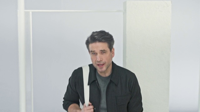 Video Reference: White-collar worker, Facial hair, Gesture