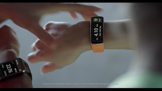 Video Reference: Finger, Hand, Nail, Wrist, Material property, Photography, Technology, Gadget, Wristband, Electronic device