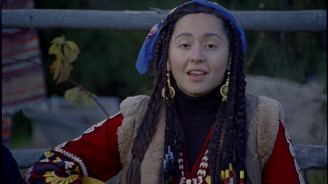 Video Reference: People, Eye, Human, Smile, Tradition, Black hair