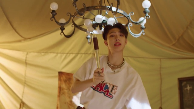 Video Reference: Chandelier, Light fixture