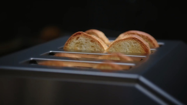 Video Reference: baking, bread, baked goods, finger food, bun