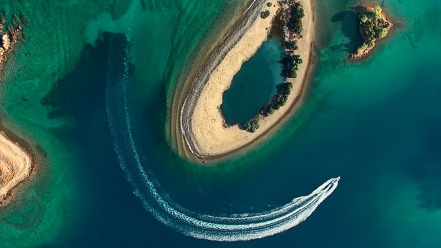 Video Reference: Island, Water, Coastal and oceanic landforms, Spit, Atoll, Archipelago, Aerial photography, Artificial island, Inlet, Cay