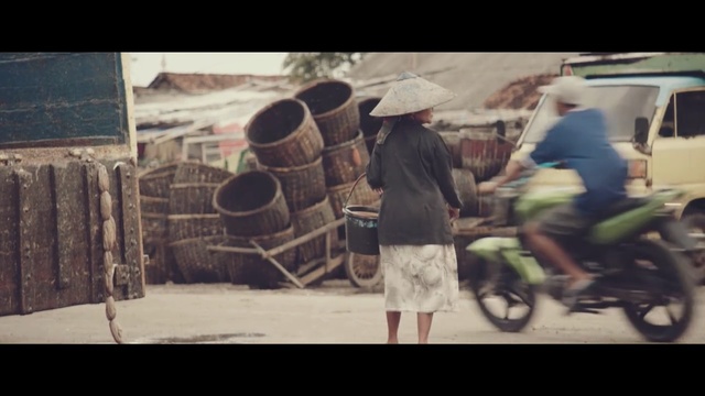 Video Reference: Photograph, Mode of transport, Snapshot, Human, Tree, Photography, Square, Vehicle, Rickshaw, Conversation