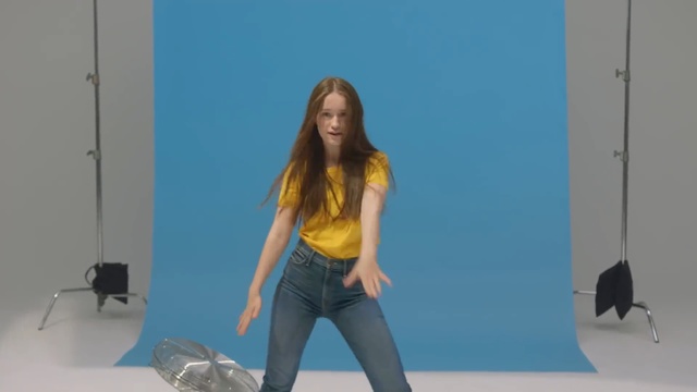 Video Reference: Yellow, Shoulder, Standing, Snapshot, Fashion, Jeans, Joint, Leg, Electric blue, Denim, Person