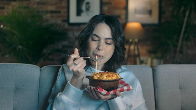 Video Reference: Food, Eating, Junk food, Dish, Cuisine, Food craving, Fast food, Meal, Comfort food, Breakfast, Person