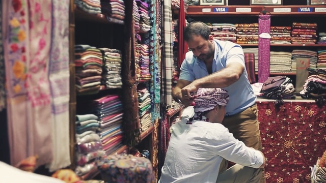 Video Reference: Selling, Bazaar, Public space, Textile, Retail, Marketplace, Market, Customer, Shopkeeper, Shopping