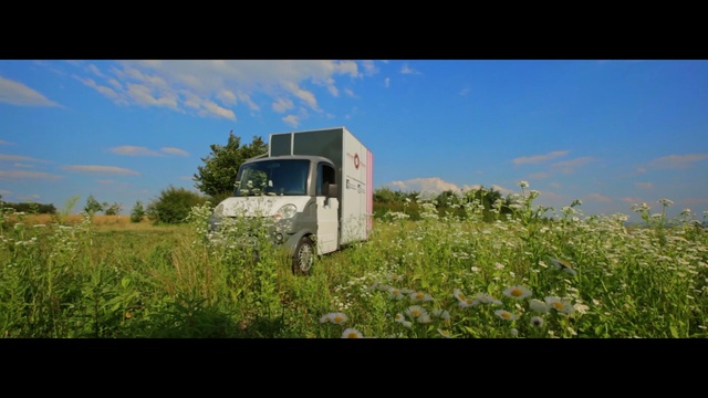 Video Reference: Nature, Motor vehicle, Grass, Natural environment, Prairie, Transport, Grassland, Land lot, Grass, Rural area, Person