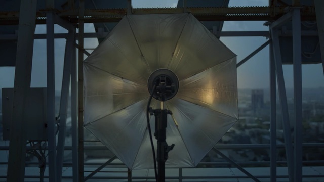 Video Reference: light, architecture, tourist attraction, structure, sky, darkness, space, energy, screenshot