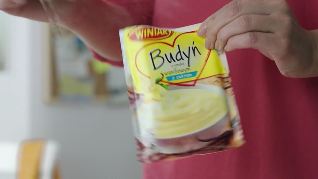 Video Reference: Food, Ingredient, Sweetness, Junk food, Cuisine, Drink, Cream, Person