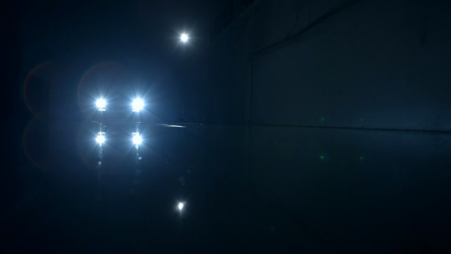 Video Reference: Light, Blue, Sky, Atmosphere, Lens flare, Night, Atmospheric phenomenon, Darkness, Midnight, Line