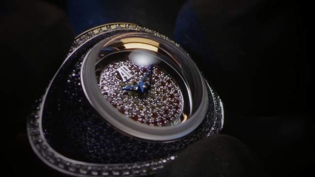 Video Reference: Fashion accessory, Glitter, Still life photography, Caviar, Circle, Metal