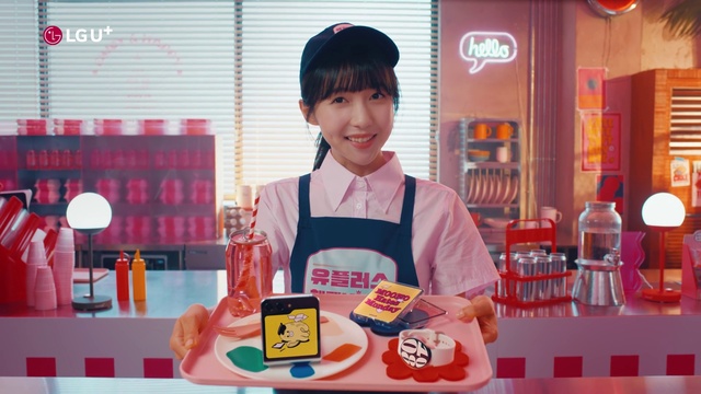 Video Reference: Smile, Food, Bottle, Cuisine, Drink, Fast food, Ingredient, Event, Junk food, Kitchen appliance