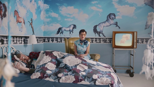 Video Reference: Bedroom, Room, Wall, Bed sheet, Furniture, Wallpaper, Mural, Art, Textile, Bed