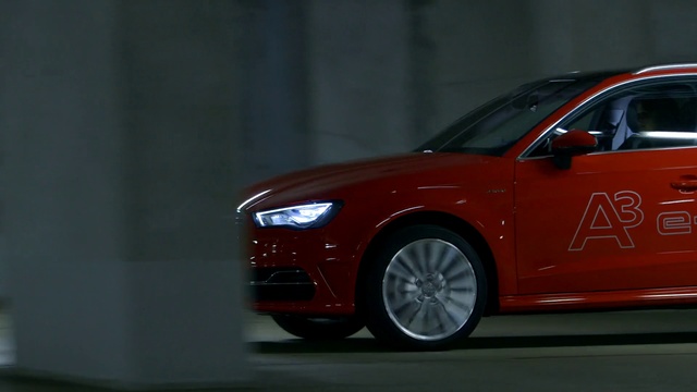 Video Reference: Land vehicle, Vehicle, Car, Audi, Automotive design, Mid-size car, Executive car, Family car, Alloy wheel, Rim