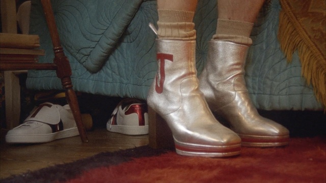 Video Reference: footwear, boot, shoe, outdoor shoe