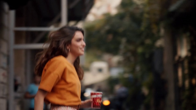 Video Reference: Photograph, People, Yellow, Street fashion, Beauty, Snapshot, Fashion, Street, Human, Smile