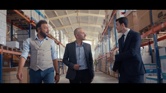 Video Reference: Snapshot, Suit, Fun, White-collar worker, Event, Photography, Screenshot, Formal wear, Tourism, Conversation