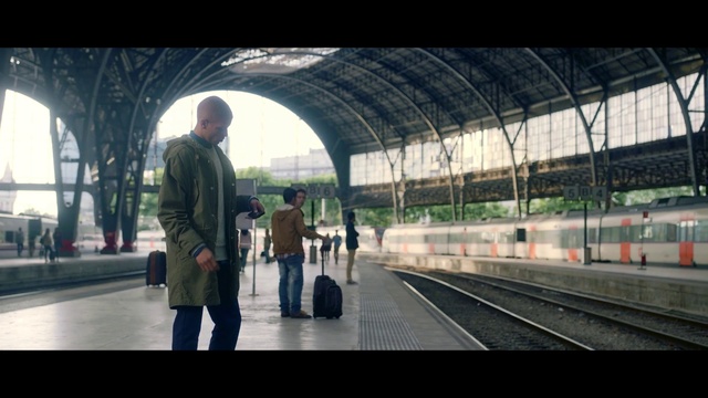 Video Reference: Transport, Train station, Mode of transport, Vehicle, Train, Track, Metro station, Railway, Architecture, Public transport