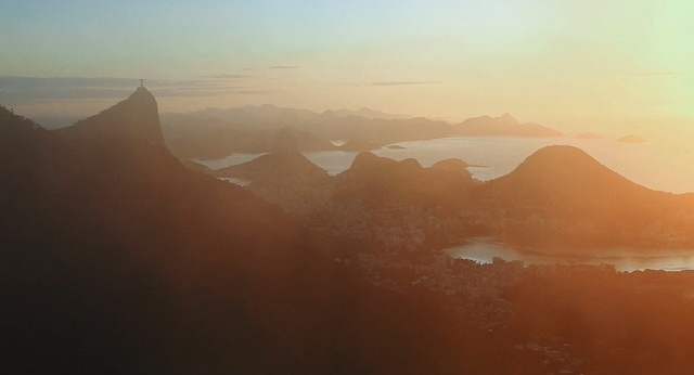 Video Reference: sky, sunrise, horizon, dawn, morning, atmosphere, sunset, hill, mountain, evening, Person