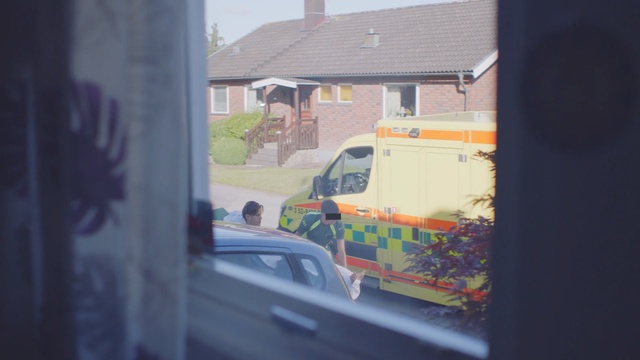 Video Reference: Motor vehicle, Mode of transport, Yellow, Vehicle door, Transport, Vehicle, Car, Tree, House, Neighbourhood