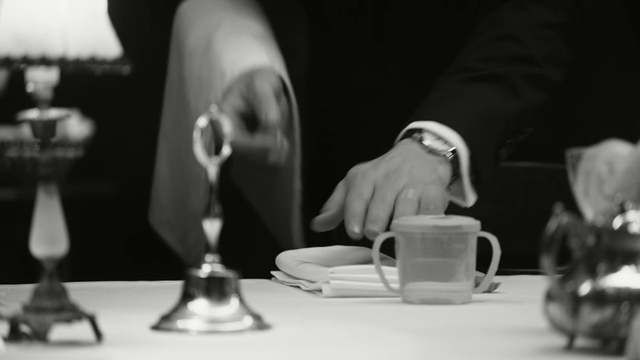 Video Reference: White, Black, Black-and-white, Monochrome, Monochrome photography, Hand, Finger, Photography, Still life photography, Human