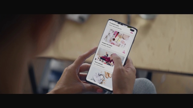 Video Reference: Gadget, Technology, Electronic device, Smartphone, Mobile phone, Hand, Communication Device, Font, Finger, Portable communications device