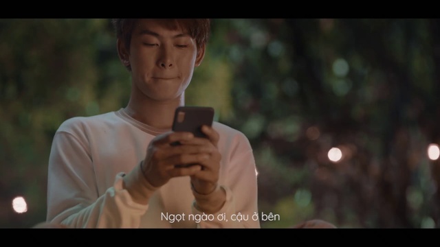 Video Reference: Photography, Human, Adaptation, Hand, Screenshot, Photo caption