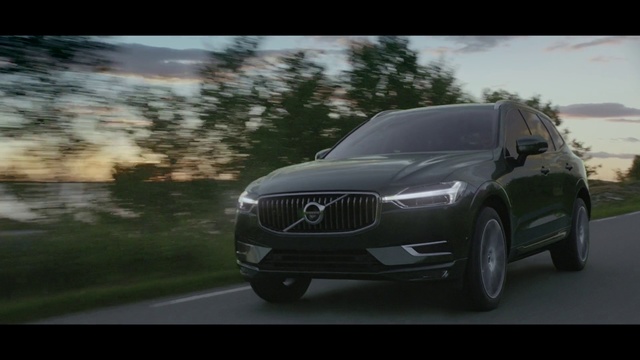 Video Reference: Land vehicle, Vehicle, Car, Automotive design, Mid-size car, Volvo cars, Luxury vehicle, Crossover suv, Volvo xc90, Personal luxury car