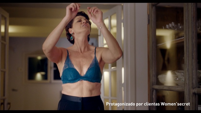 Video Reference: Shoulder, Abdomen, Undergarment, Skin, Muscle, Beauty, Undergarment, Arm, Blond, Joint, Person