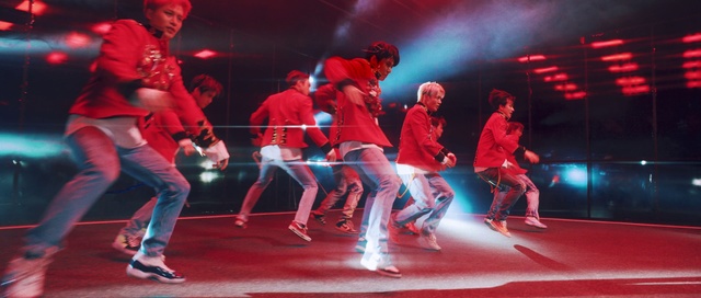 Video Reference: Entertainment, Performance art, Performance, Dancer, Performing arts, Choreography, Red, Dance, Event, Public event