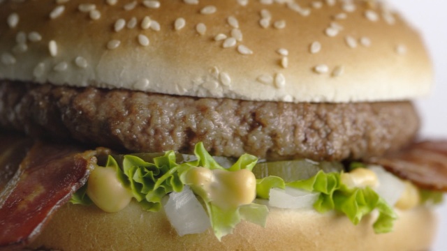 Video Reference: hamburger, fast food, sandwich, veggie burger, food, cheeseburger, breakfast sandwich, buffalo burger, patty, finger food