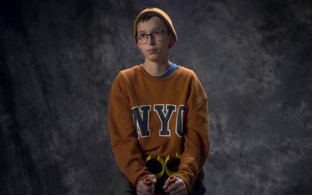 Video Reference: T-shirt, Yellow, Cool, Human, Outerwear, Photography, Flash photography, Player, Top, Screenshot