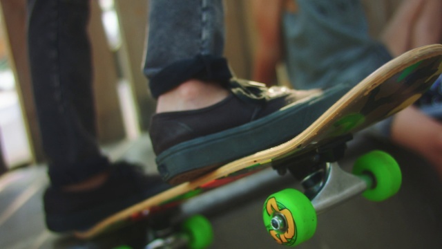 Video Reference: Skateboard, Longboarding, Skateboarding, Skateboarding Equipment, Longboard, Freebord, Footwear, Sports equipment, Recreation, Boardsport
