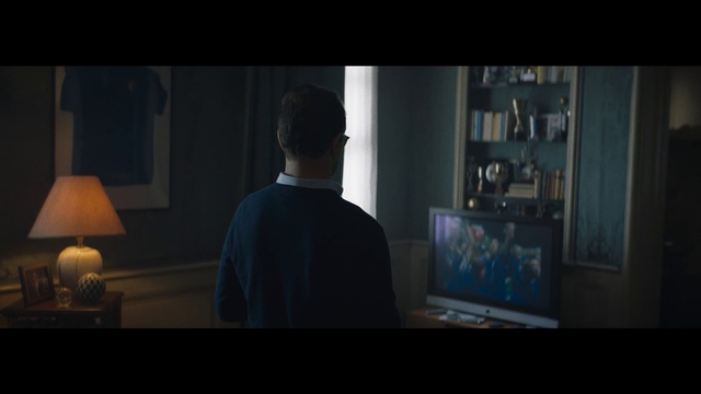Video Reference: Photograph, Darkness, Screenshot, Snapshot, Standing, Digital compositing, Pc game, Photography, Movie, Room