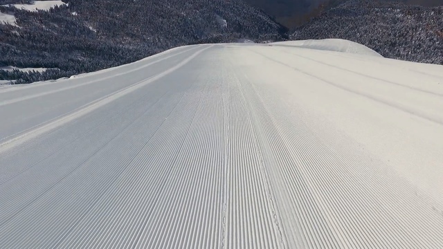 Video Reference: Sand, Slope, Piste, Line, Dune, Terrain, Mountain range, Geological phenomenon, Recreation, Landscape