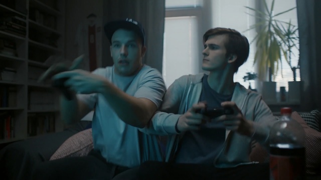 Video Reference: Fun, Snapshot, Human, Conversation, Screenshot, Sitting, Room, Scene, Muscle, Photography, Person