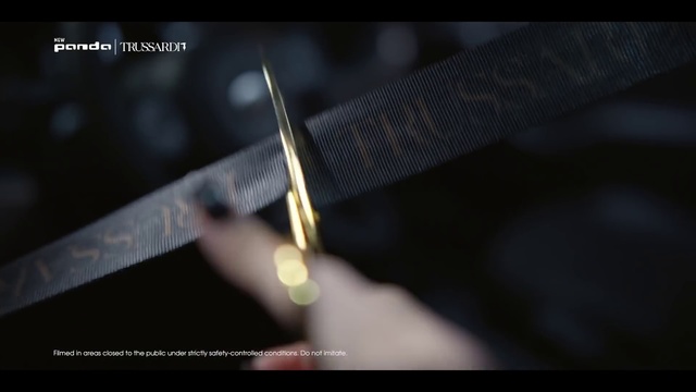 Video Reference: Close-up, Macro photography, Font, Hand, Photography, Space