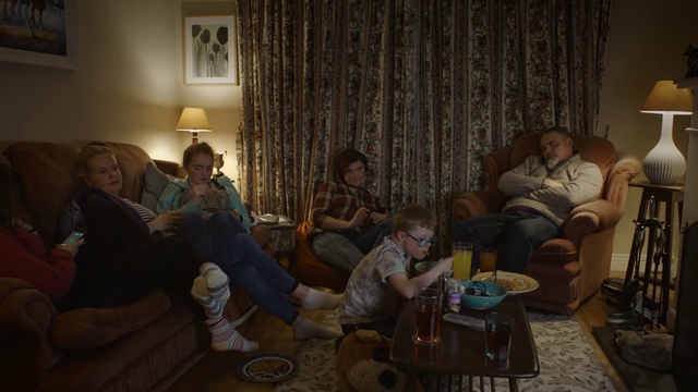 Video Reference: Room, Sitting, Living room, Fun, Event, Conversation, Family, Lighting accessory