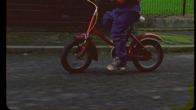 Video Reference: mode of transport, bicycle accessory, stunt performer, racing, extreme sport, bmx bike, stunt, freestyle bmx, bicycle motocross, cycle sport