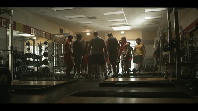 Video Reference: Standing, Snapshot, Physical fitness, Room, Display window, Muscle, Exercise, Photography, Gym, Crowd