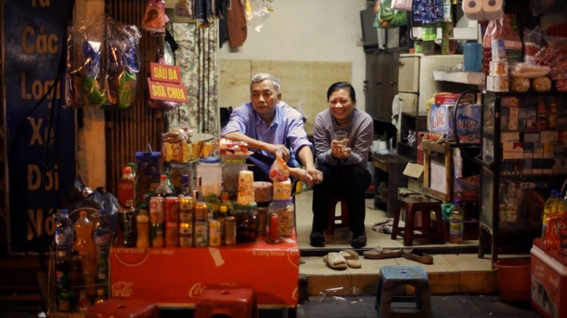 Video Reference: Distilled beverage, Alcohol, Liqueur, Shopkeeper, Selling