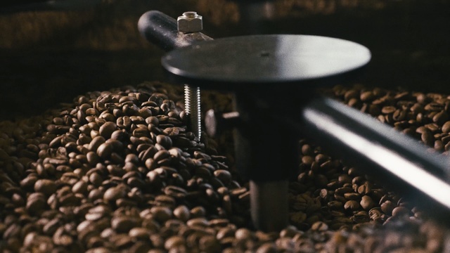 Video Reference: Caffeine, Single-origin coffee, Kopi luwak, Java coffee, Small appliance, Coffee, Portafilter, Bean, Still life photography