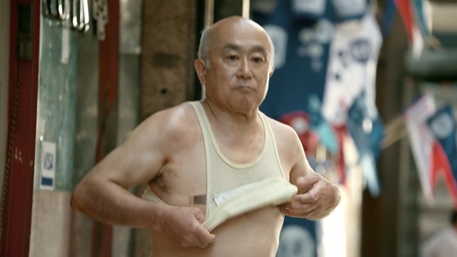 Video Reference: Barechested, Chest, Male, Muscle, Arm, Abdomen, Bodybuilder, Trunk, Physical fitness, Person