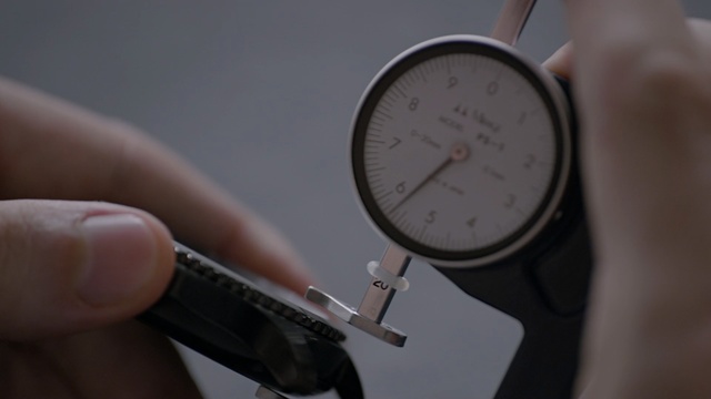 Video Reference: gauge, measuring instrument