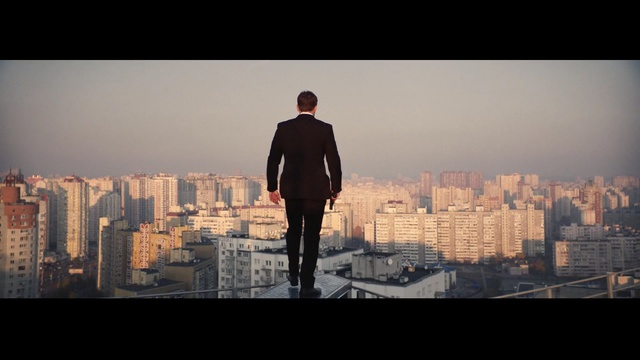 Video Reference: sky, urban area, city, skyline, daytime, atmosphere, morning, skyscraper, metropolis, screenshot, Person
