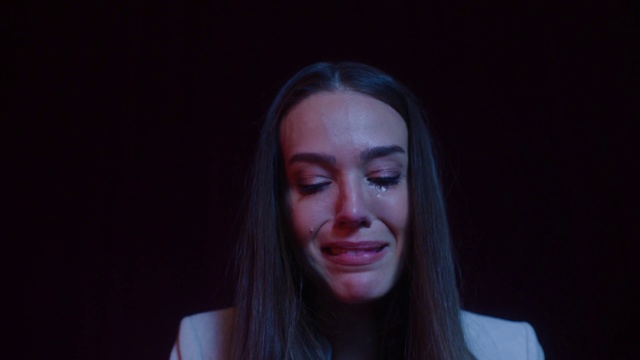 Video Reference: Face, Hair, Eyebrow, Nose, Lip, Cheek, Forehead, Chin, Facial expression, Head
